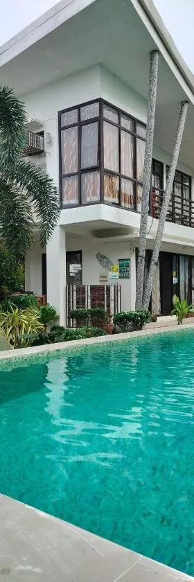 Casa Herminia Baler, Hotel in Baler