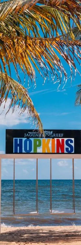 The Lodge at Jaguar Reef, Hotel in Hopkins