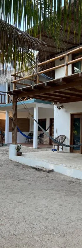 Cabañas las Palmas Chacahua, Hotel in Yegüey