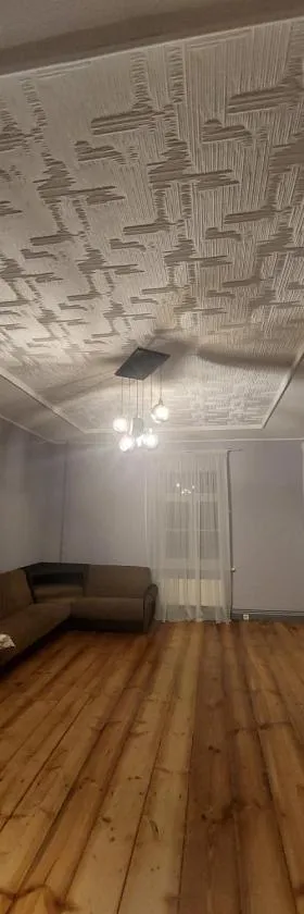 Pils ielas apartamenti, Hotel in Kandava