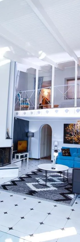 Natalie Apartments, Hotel in Artemida