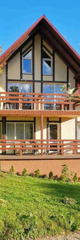 Шале на зарінку, Hotel in Izky