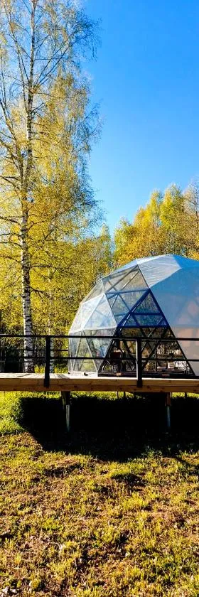 Glamping dome tent 'RIVER', Hotel in Salacgrīva