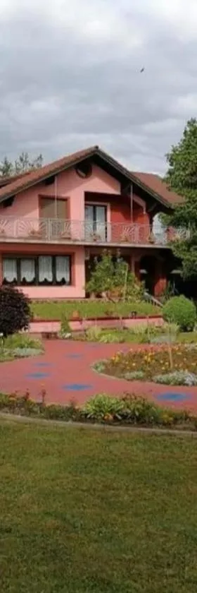 Stevin ranc, Hotel in Bosanska Dubica