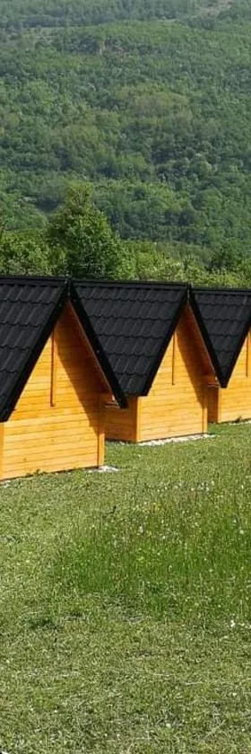 Camp Maglic, Hotel in Tjentište