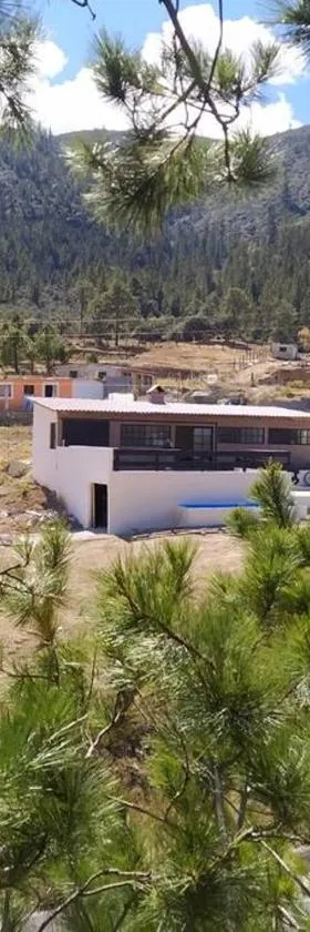 Cabaña en Mesa de las Tablas, de fácil acceso y con excelentes vistas, Hotel in Mesa de las Tablas