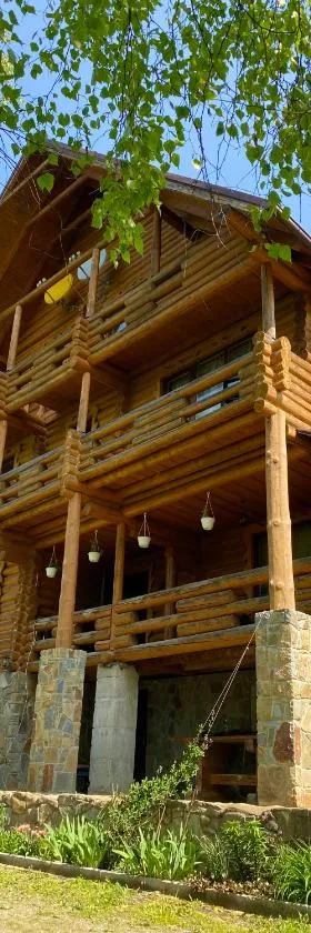 Гостинний двір, Hotel in Oryavchyk