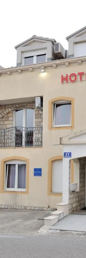 Hotel Lav, Hotel in Neum