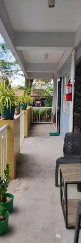 Terrazas de Miguel Apartment, Hotel in Iriga