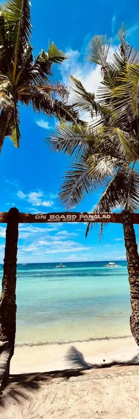 On Board Panglao Beach Hostel & Resort with FREE MOTORBIKE, Hotel in Dao