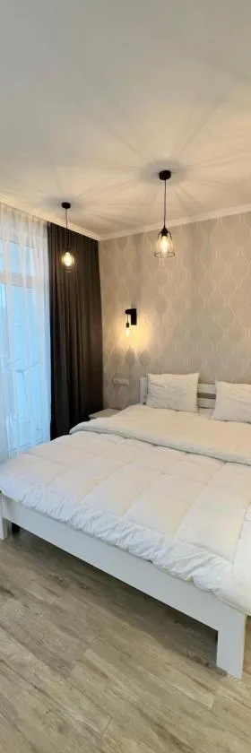 Sunny apartment в ЖК Сонячний Квартал, Hotel in Golubinoye