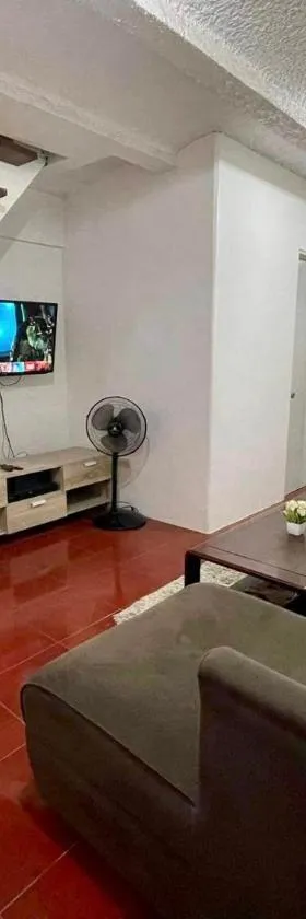 Transient Home at Tierra Vista near SM Dasma with Wifi and Netflix, Hotel in Mabatang