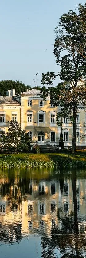 Igates pils, Hotel in Igate