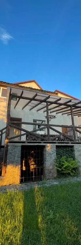 Будинок з Терасою Біля Фонтанів, Hotel in Uman