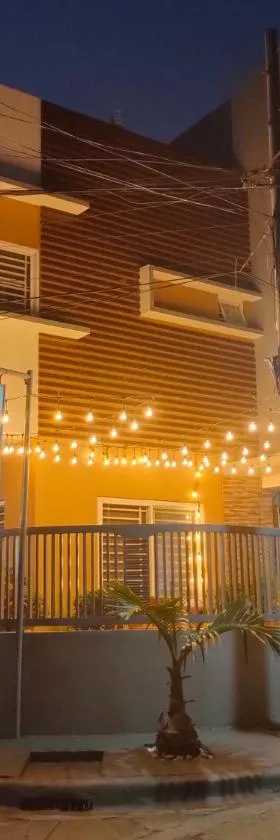DULLI TRANSIENT HOUSE, Hotel in Lipa