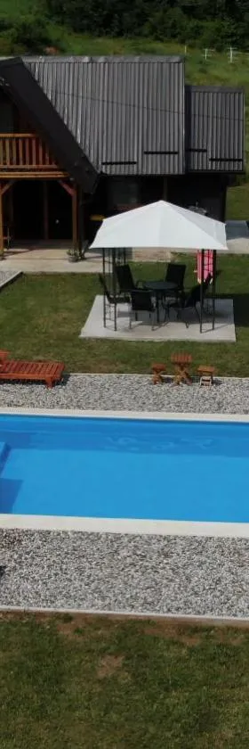 Vikendica sa bazenom MAGNUM, Hotel in Višegrad