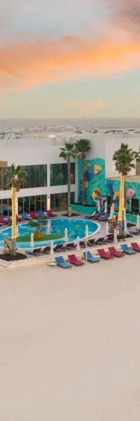 Fuwairit Kite Beach, Tapestry Collection By Hilton, Hotel in Fuwayriţ
