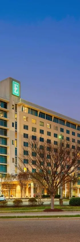 Embassy Suites by Hilton Hampton Convention Center, hotel in Hampton