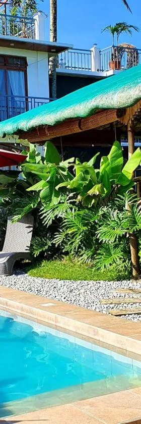 The Farm Shack by SMS Hospitality, Hotel in Amadeo