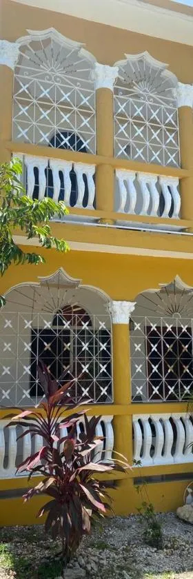 Runthings Hideaway Stay Negril, Hotel in Negril