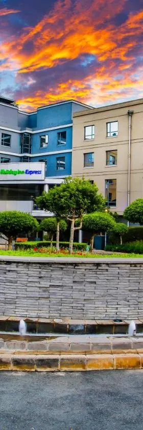 Holiday Inn Express Sandton-Woodmead by IHG, Hotel in Johannesburg