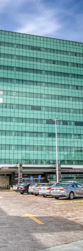 Holiday Inn & Suites Plaza Mayor by IHG, Hotel in León