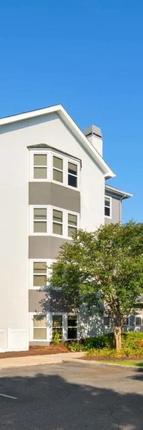 Hampton Inn & Suites Newport News-Airport - Oyster Point Area, hotel in Newport News