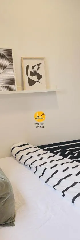 A Private Room With Private Bathroom & Private Entrance,15 mins to KLIA, KLIA2, Sepang- Host By Private Locals Resident, Provide Paid Airport Transport Service, Downstairs Eatery & MCD, Petrol Station, ATM, 7-11, Hotel in Kampong Bekoh