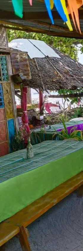 Shirley's Cottage - Pamilacan Island, Hotel in Baclayon