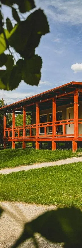 Екопоселення Верболози, Hotel in Misaylovka