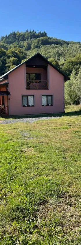 соколів камінь, Hotel in Novoselitsa