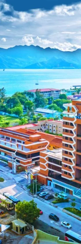 The Aurora Subic Hotel Managed By HII, Hotel in Olongapo