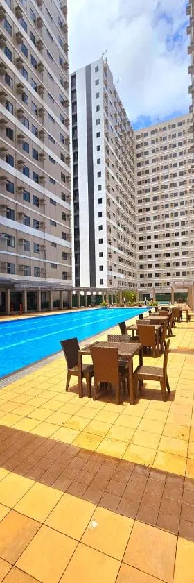 Acellyne's Suites at Green 2 Residences with Netflix!, Hotel in Dasmariñas