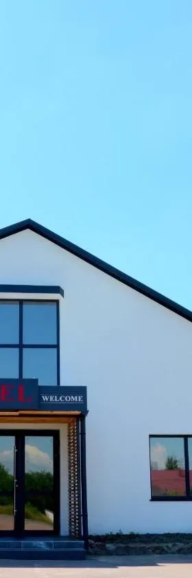Артур, Hotel in Berdychiv