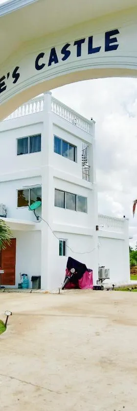 JOE'S CASTLE, Hotel in Sagbayan