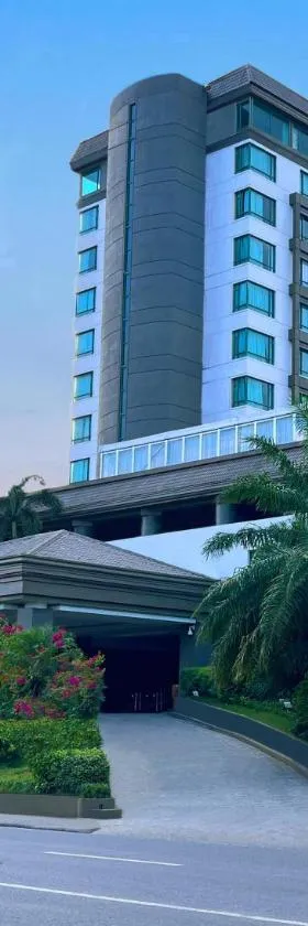 Grand Regal Hotel Davao, Hotel in Davao City