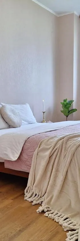 ЕКО-квартира на Садововому. Мережа Alex Apartments. Цілодобове безконтактне заселення, Hotel in Shcherbani