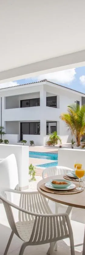 Oasis luxury apartment in Jan Thiel - close to the beach, Hotel in Jan Thiel