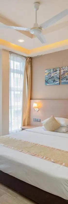 Three Inn, Hotel in Hulhumalé