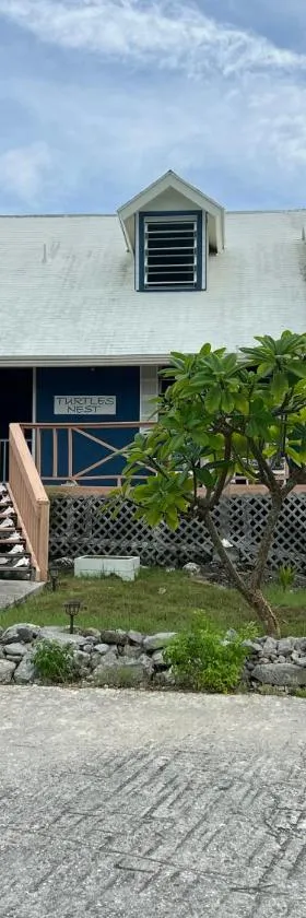 Turtles Nest Bahamas, Hotel in Hermitage