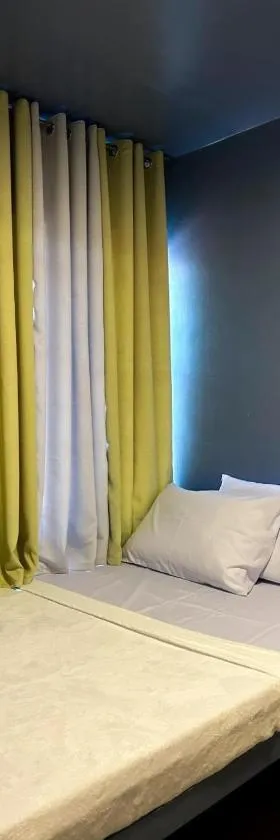 Mar Azul Travellers Inn and SPA, Hotel in San Remigio