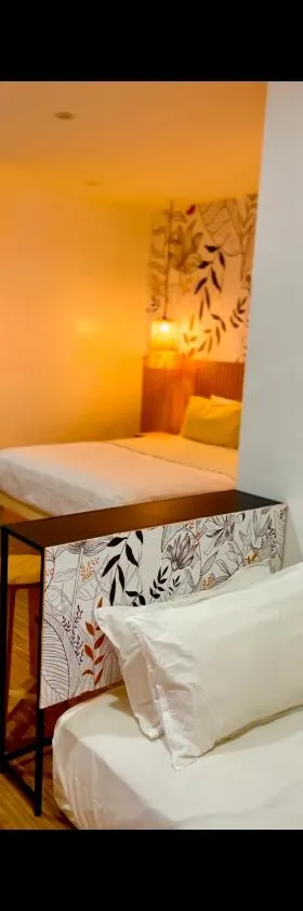 CasaKulot, Hotel in Anibong