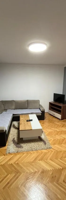 Stan na dan Apartman TRG, Hotel in Derventa