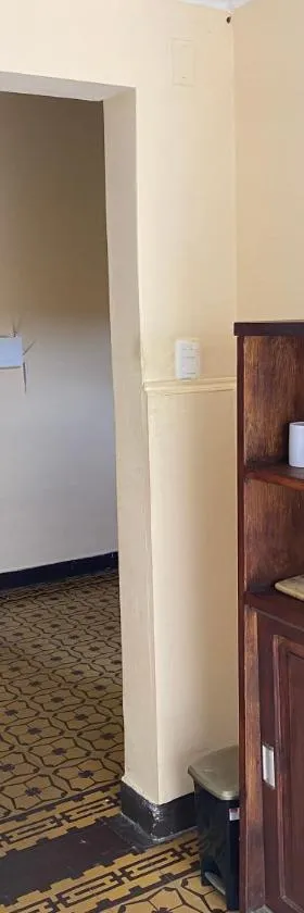 Apartamento para 8 personas frente a la plaza principal Mercedes Uruguay, Hotel in Mercedes