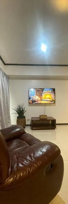 The Bachelor's Suite at Mactan Airport, Hotel in Pusok