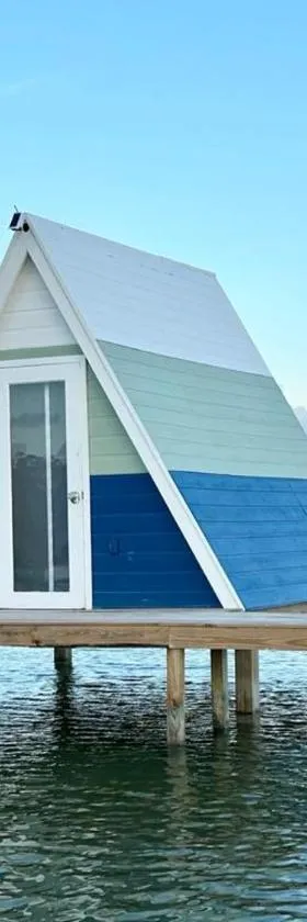 Beachfront Cabin, Hotel in San Pedro