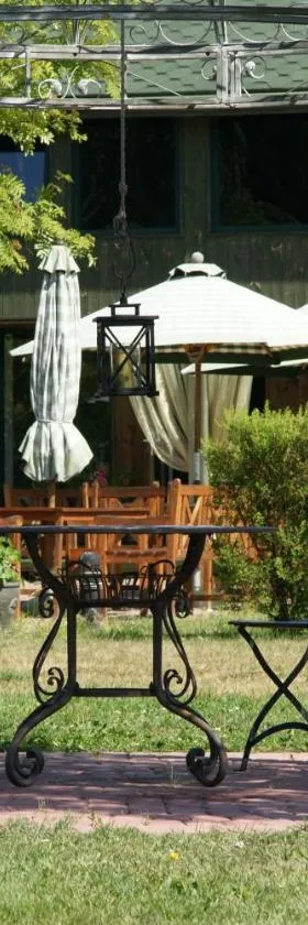 Chill Inn, Hotel in Bernāti
