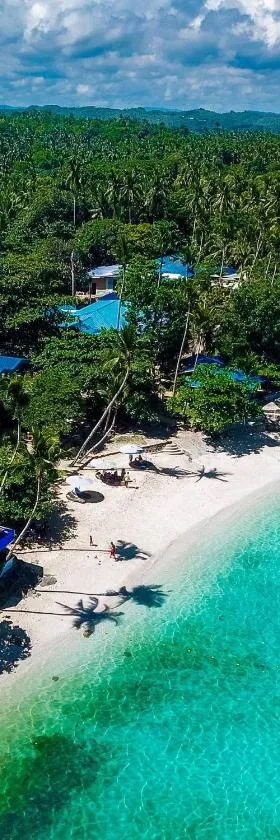 Durhan White Beach Resort powered by Cocotel, Hotel in Tabuelan