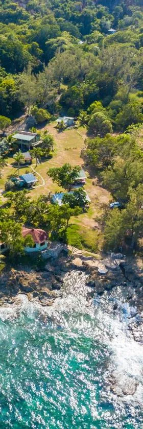 Strawberry Fields Together, Hotel in Robins Bay