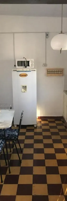 Apartamento con garaje cerrado, Hotel in Minas